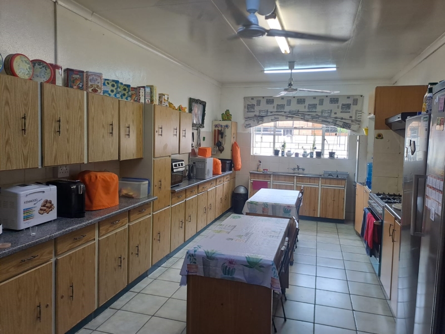 15 Bedroom Property for Sale in Oos Einde North West